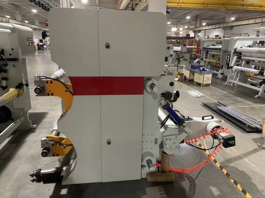 350 m/min Macchina per taglio ad alta velocità Rifinitura e taglio di tessuti 30 - 300 g