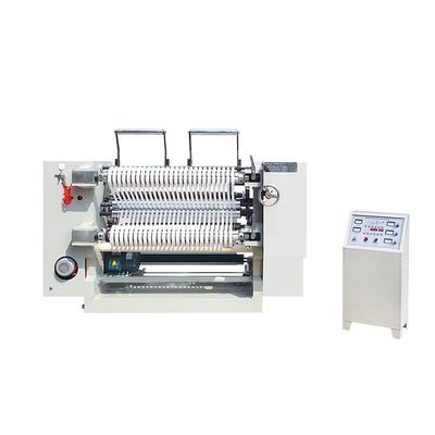 Macchina per taglio di pellicole in PET controllata da PLC a velocità con una distanza di taglio massima di 1300 mm e una velocità di 0-200 m/min