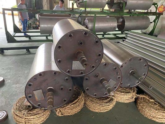 1300 Tipo elettrico di riscaldamento a rulli di acciaio composito, rivestimento della superficie del rollo con trattamento della superficie a specchio